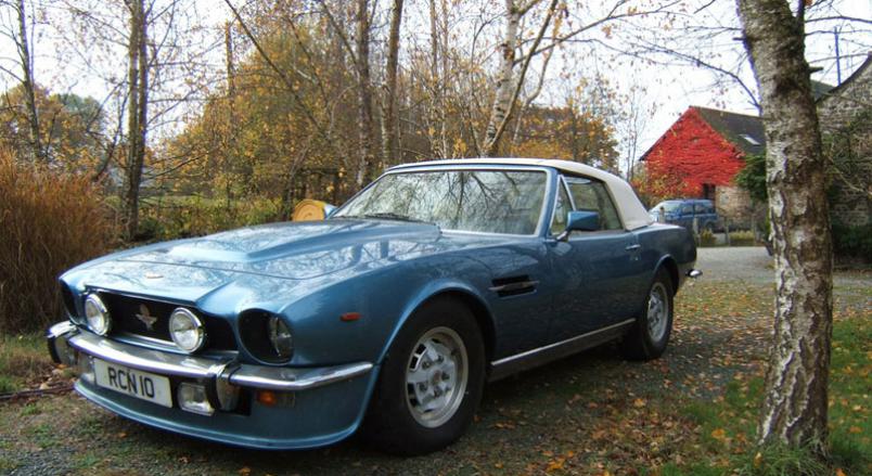 Aston Martin V8 Volante convertible Barn Find